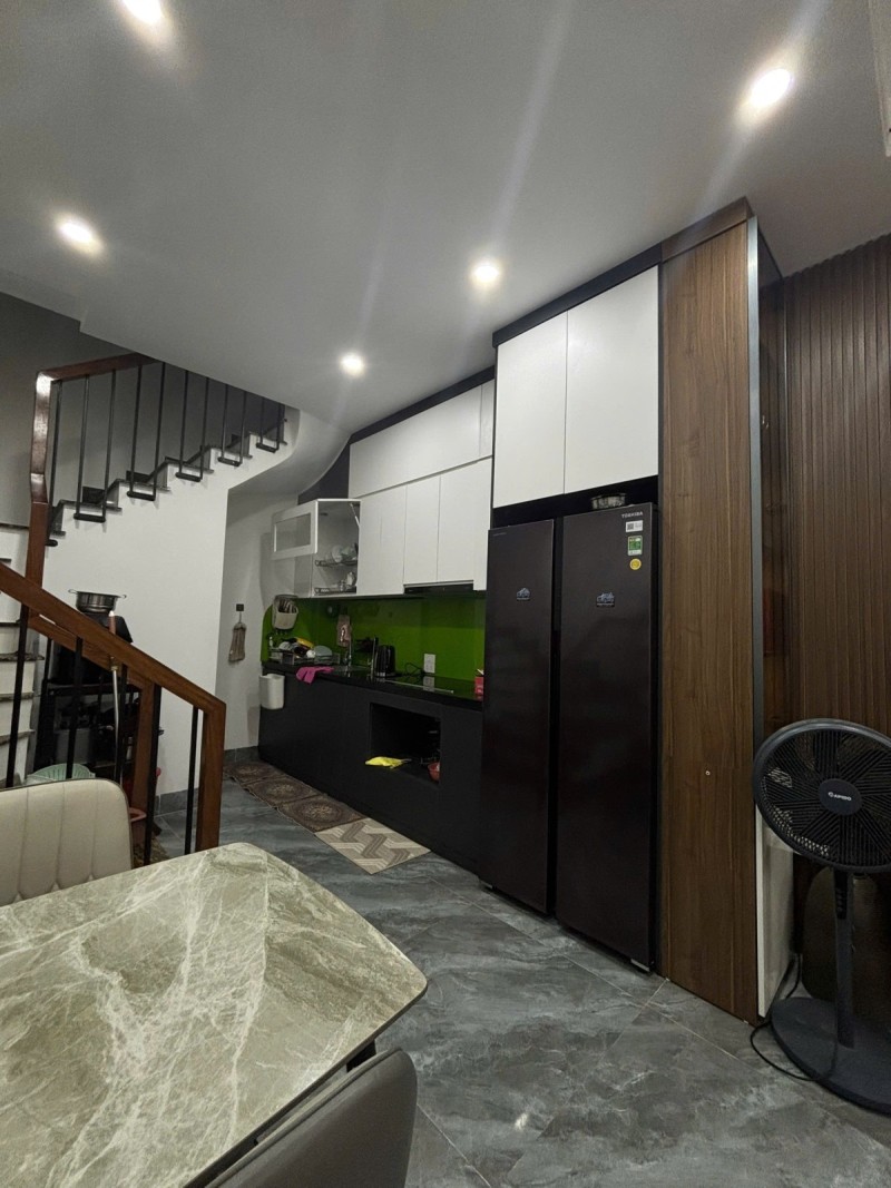 Bán nhà Thạch Bàn,Long Biên 5 tầng,37m,mt5.1 gần phố nhỉnh 6 tỷ 16002957
