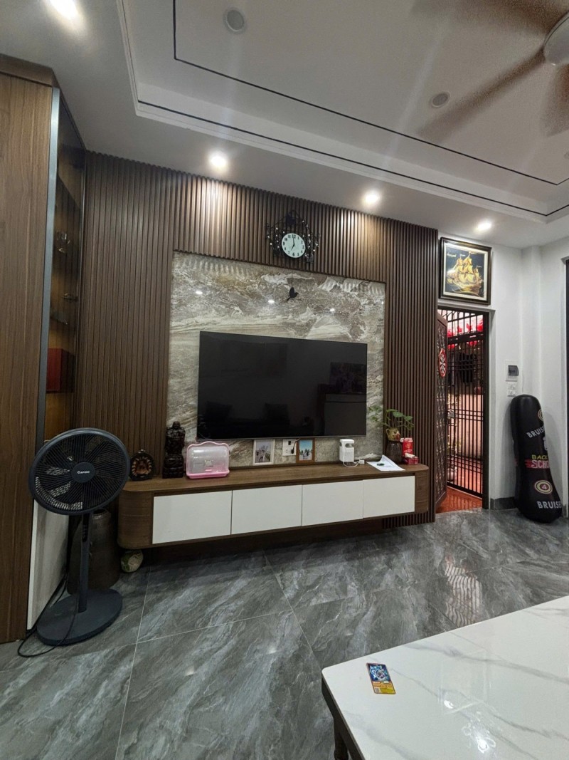 Bán nhà Thạch Bàn,Long Biên 5 tầng,37m,mt5.1 gần phố nhỉnh 6 tỷ 16002957