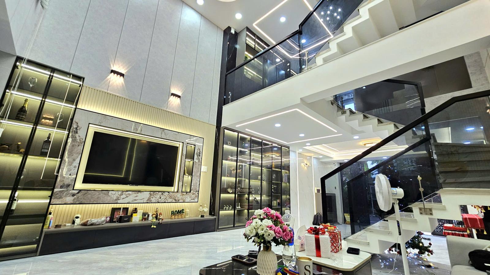Nhà dòng tiền 307/23 Bàu Cát 133m², 2 tầng, 2PN, 15 tỷ - Sổ hồng sẵn sang, hiếm có! LH 0898333313 16002979