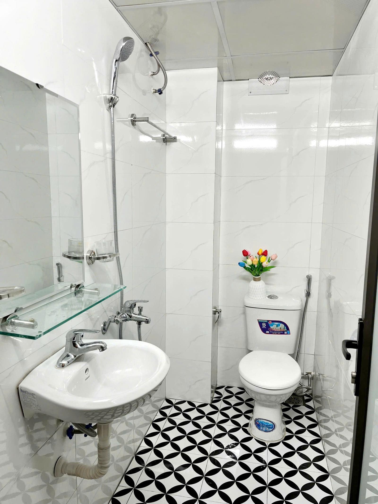Bán gấp giá rẻ nhà Nguyễn Đức Cảnh 1.5 tầng, 17m, mặt tiền 3.8m, 1.9 tỷ Hoàng Mai. 16003113