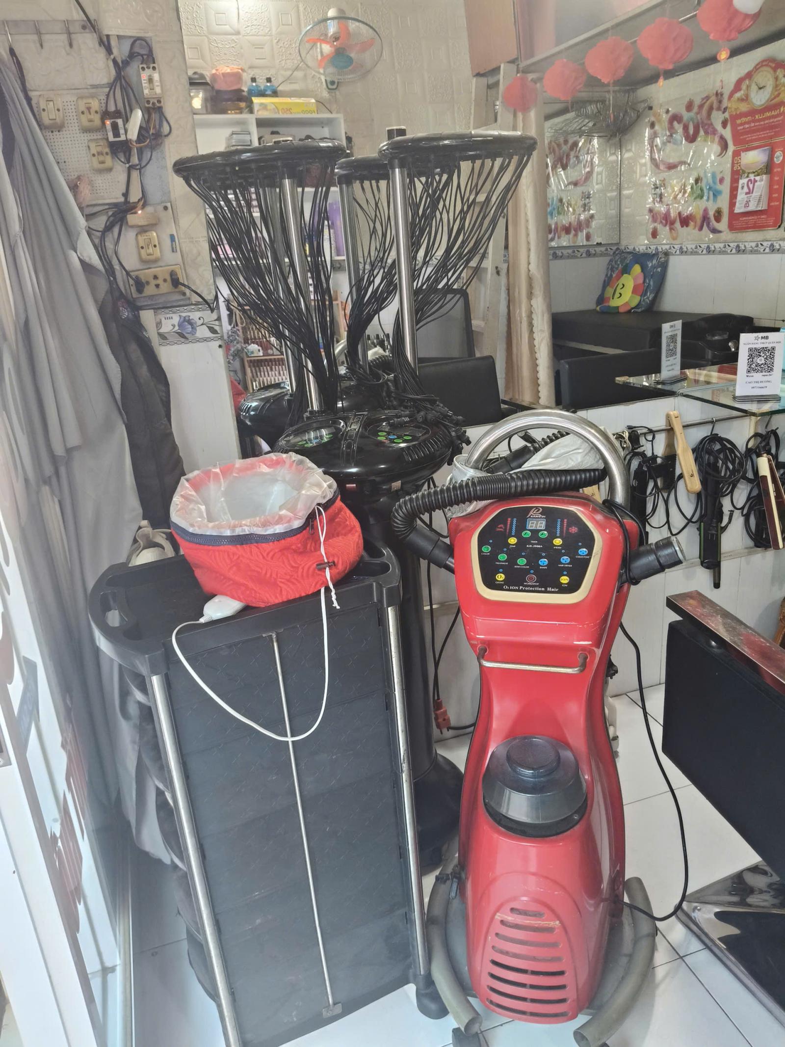 Do thay đổi công việc nên em cần sang lại toàn bộ đồ nghề salon tóc có thể mở tiệm làm luôn 16003143