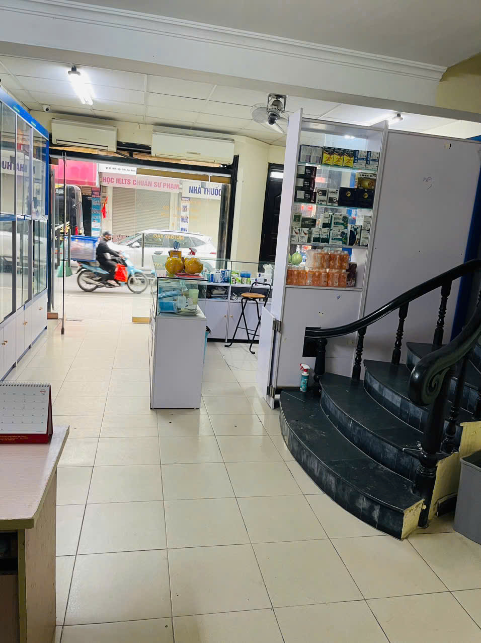 Cho thuê nhà 5 tầng, 10 phòng, vệ sinh khép kín,  vị trí đẹp mặt tiền rộng phố Đội Cấn 16003165