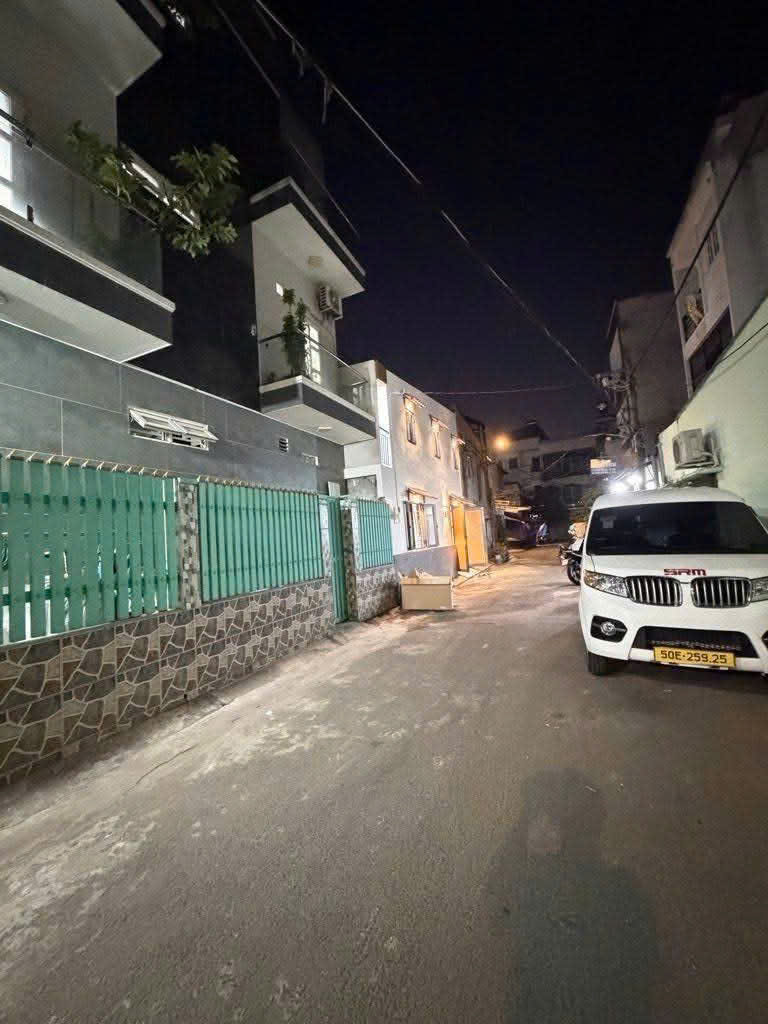 Tân Phú - 4 T.y Nhỉnh - Hẻm 1/ - Hẻm 8M - Gần Hoà Bình - Giáp Quận 11,Quận 6 - 46M2 - 2 Tầng 16003166