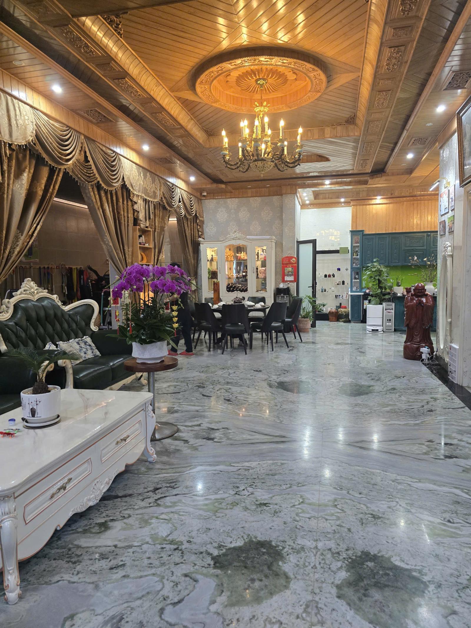 Cho thuê Villa 4 phòng Viện Nghiên Cứu Hạt Nhân, Hùng Vương, Đà Lạt 50 triệu/tháng 16003505
