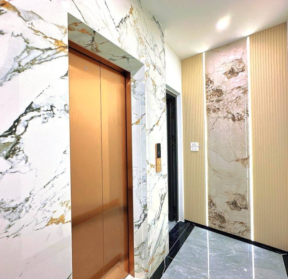 BÁN NHÀ PHÙNG CHÍ KIÊN 56M 7T NHỈNH 29 TỶ- THANG MÁY-NGÕ THÔNG-Ô TÔ VÀO NHÀ-FULL NỘI THẤT 16003550