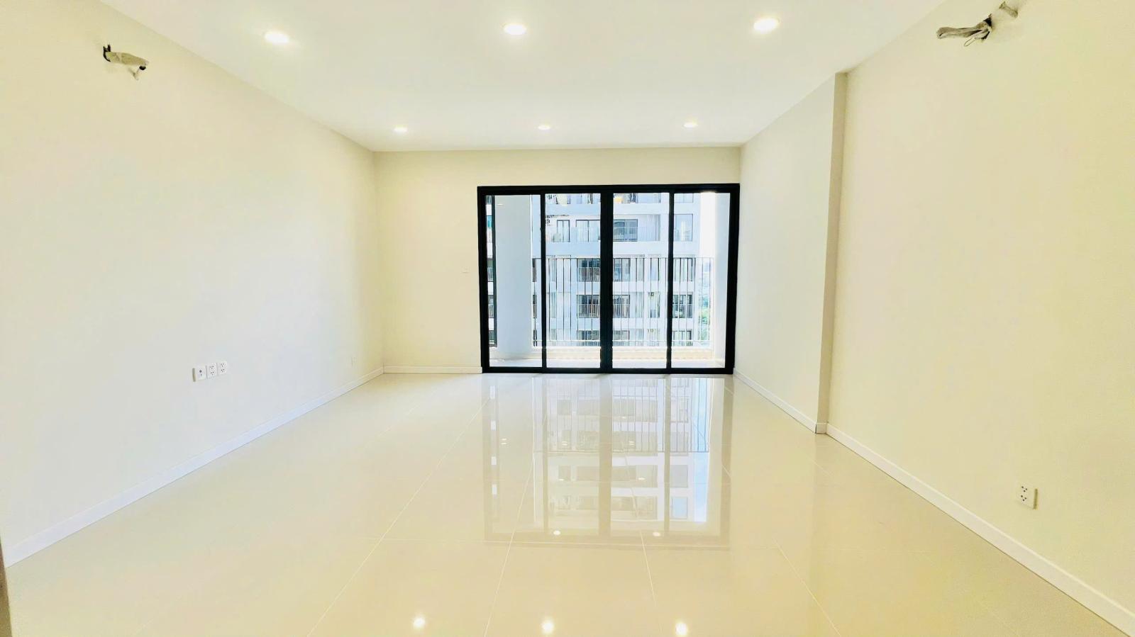  Lavida Plus Q7, Chủ nhà cần tiền ra hàng gấp căn hộ officetel 37m2 2,45 tỷ view TN, HB-sông, lh 0938839926 16003620