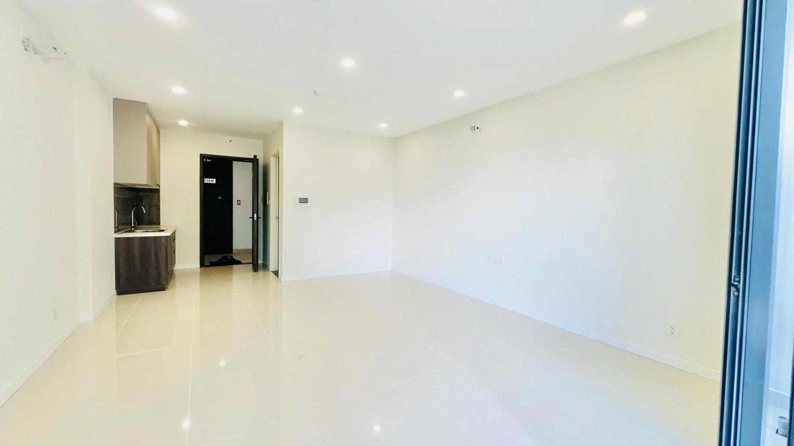  Lavida Plus Q7, Chủ nhà cần tiền ra hàng gấp căn hộ officetel 37m2 2,45 tỷ view TN, HB-sông, lh 0938839926 16003620