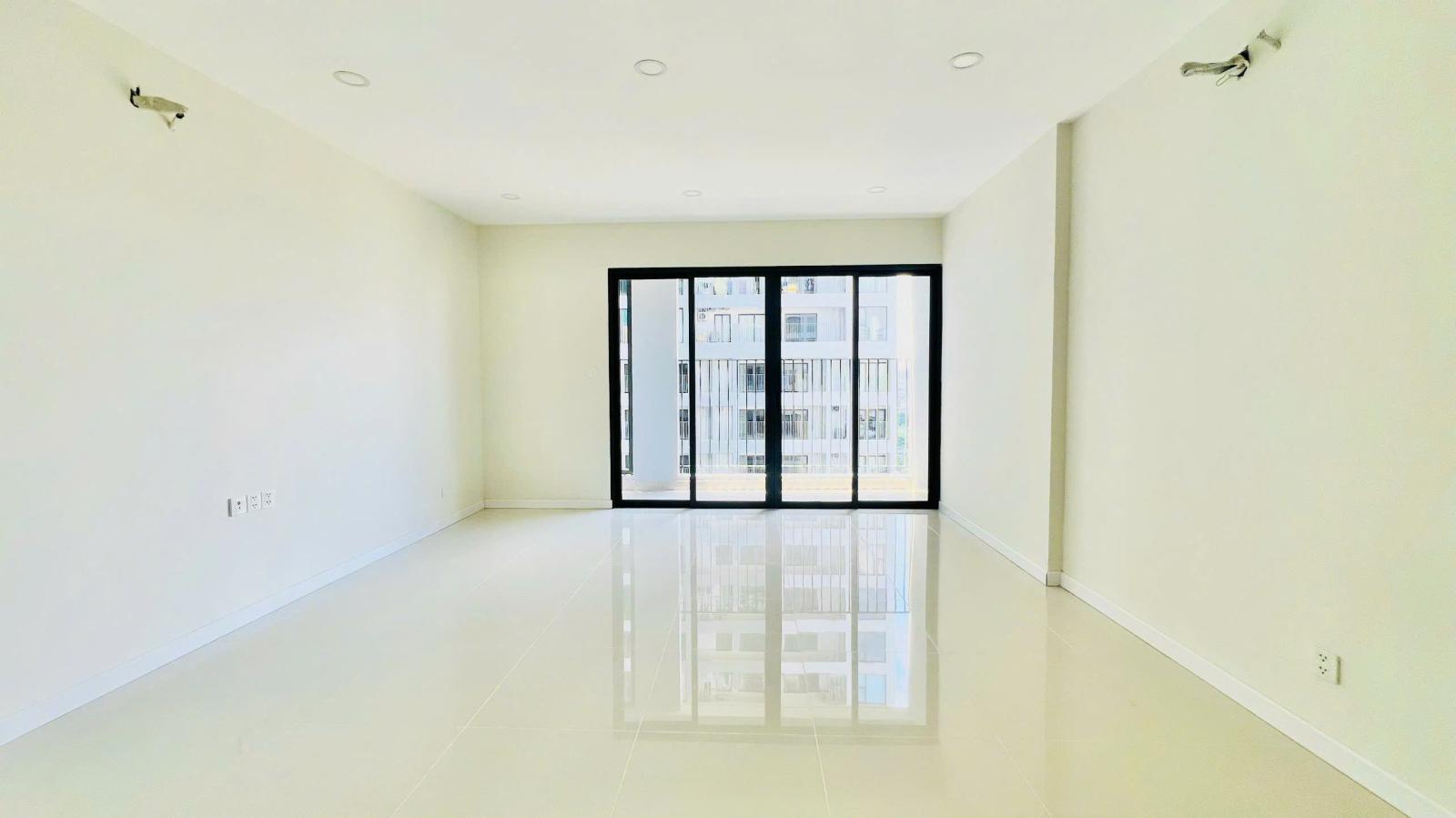  Lavida Plus Q7, Chủ nhà cần tiền ra hàng gấp căn hộ officetel 37m2 2,45 tỷ view TN, HB-sông, lh 0938839926 16003620