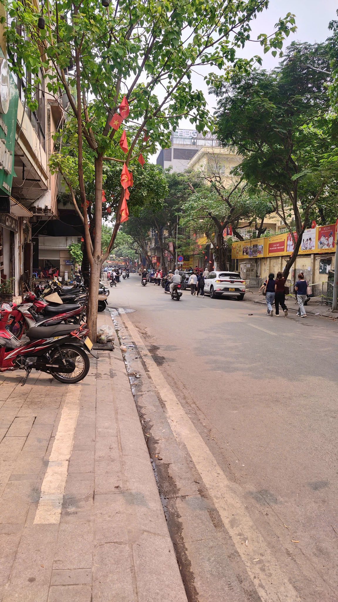 Sang nhượng quán tại 40 Đoàn Thị Điểm, Đống Đa, Hà Nội 16003684