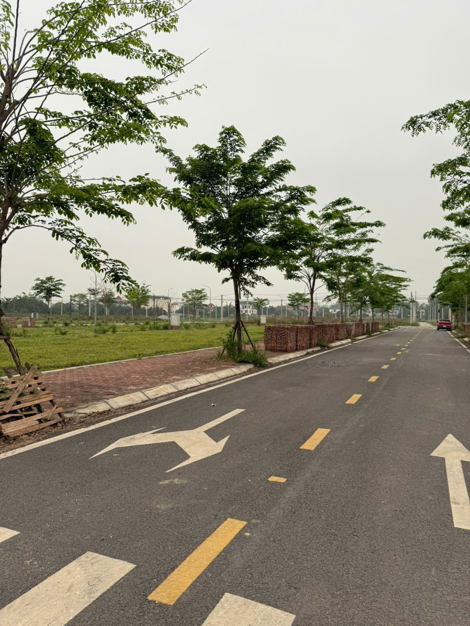 GIÁ THẤP NHẤT LÔ TRỤC CHÍNH  LÀN 2  QL21 ĐỐI DIỆN TRƯỜNG CĐ CLC NGHỀ  GIÁ NHỈNH 3 TỶ HOÀ LẠC 16003707