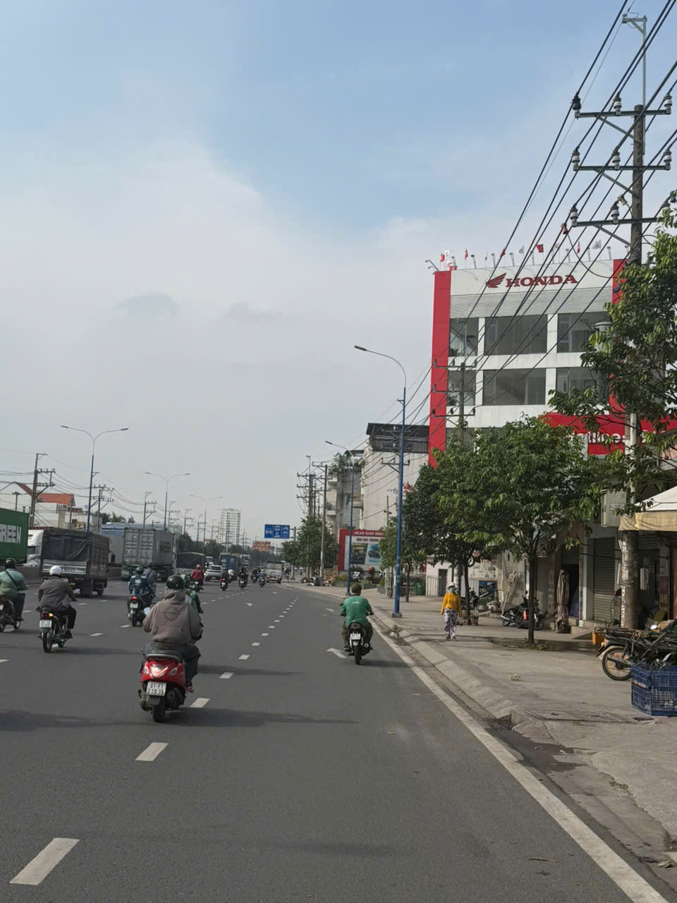 CẦN BÁN NHÀ MẶT TIỀN KINH DOANH ĐƯỜNG DT743 – KHU KINH DOANH BUÔN BÁN SẦM UẤT NHẤT PHƯỜNG AN PHÚ. 16003852