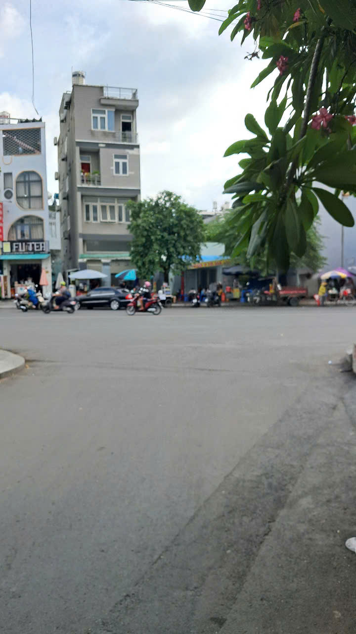 Bán Đất Tặng Nhà Trệt lầu Mặt Tiền Đường Số 5 Hiệp Bình Phước - Liền Kề KĐT Vạn Phúc 16003878