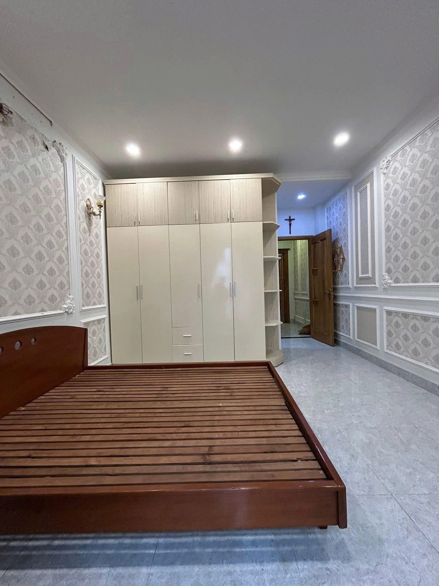 Bán nhà Hẻm 5m  Phạm Văn Chiêu, gần Chợ Thạch Đà, 4x15m, 5 Tầng - 4 PN, chỉ 7,5 tỷ. 16004076