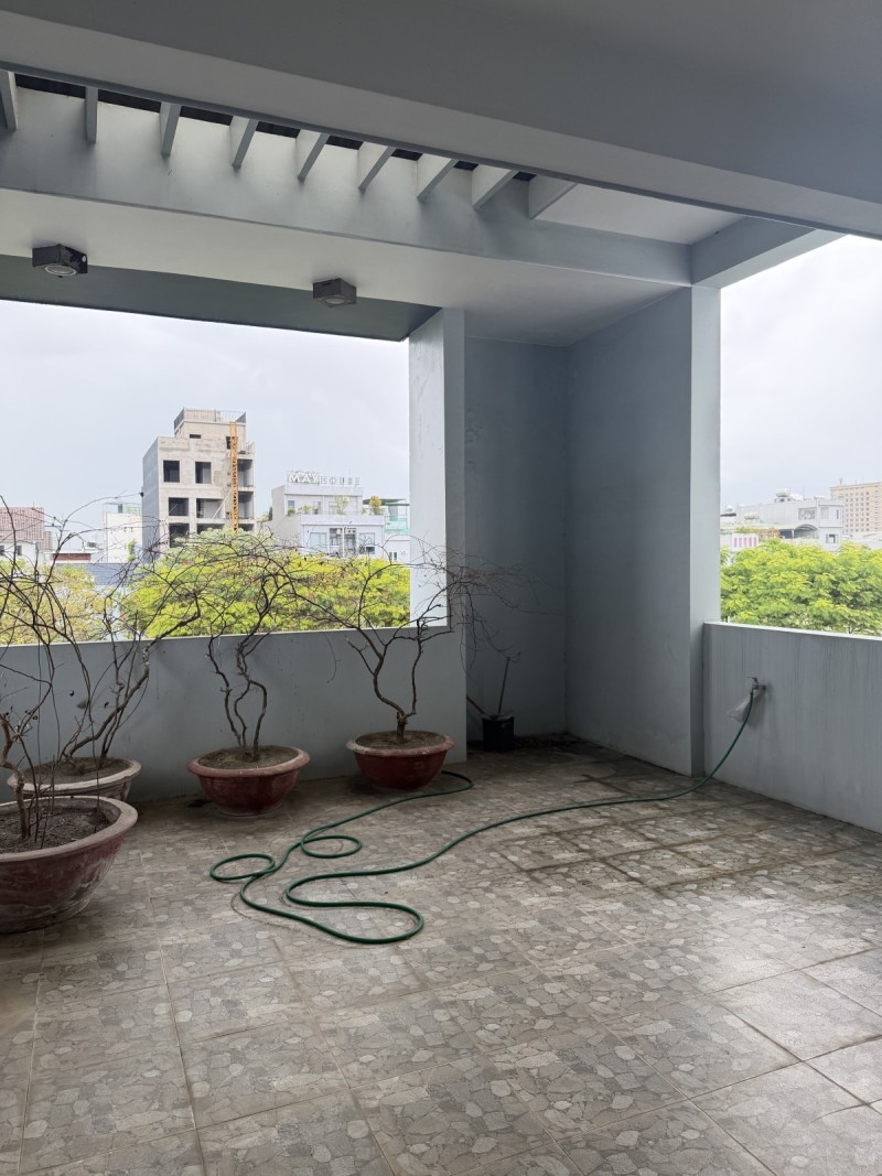 ♥ MT đường 30 tháng 4, gần Quảng Trường, 160.5m2, 4 tầng, chỉ ngang giá đất 16004113