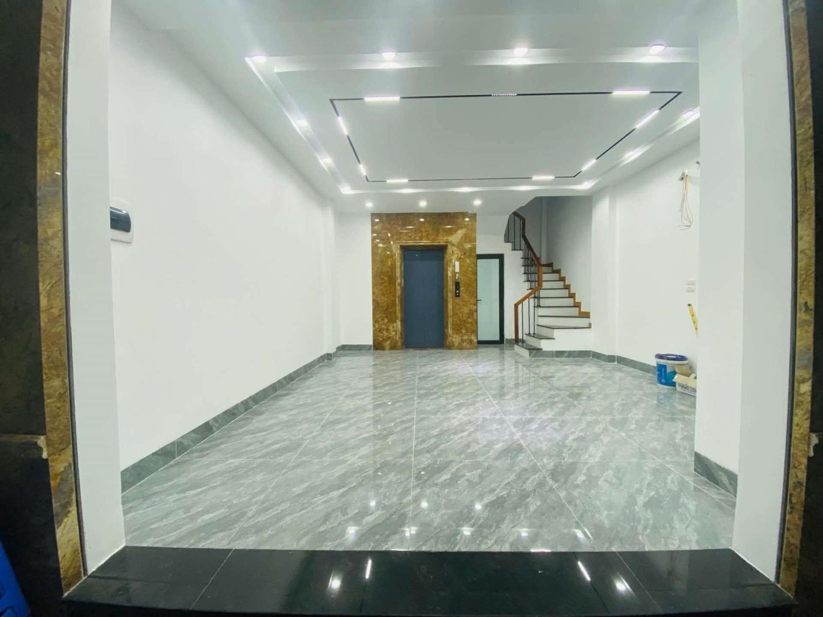 NHÀ MỚI ĐẸP 6 TẦNG THANG MÁY GẦN PHỐ LÊ DUẨN_NGÕ NÔNG THÔNG THOÁNG_55m2_TRƯỚC NHÀ RỘNG, hơn 12 tỷ
 16004131