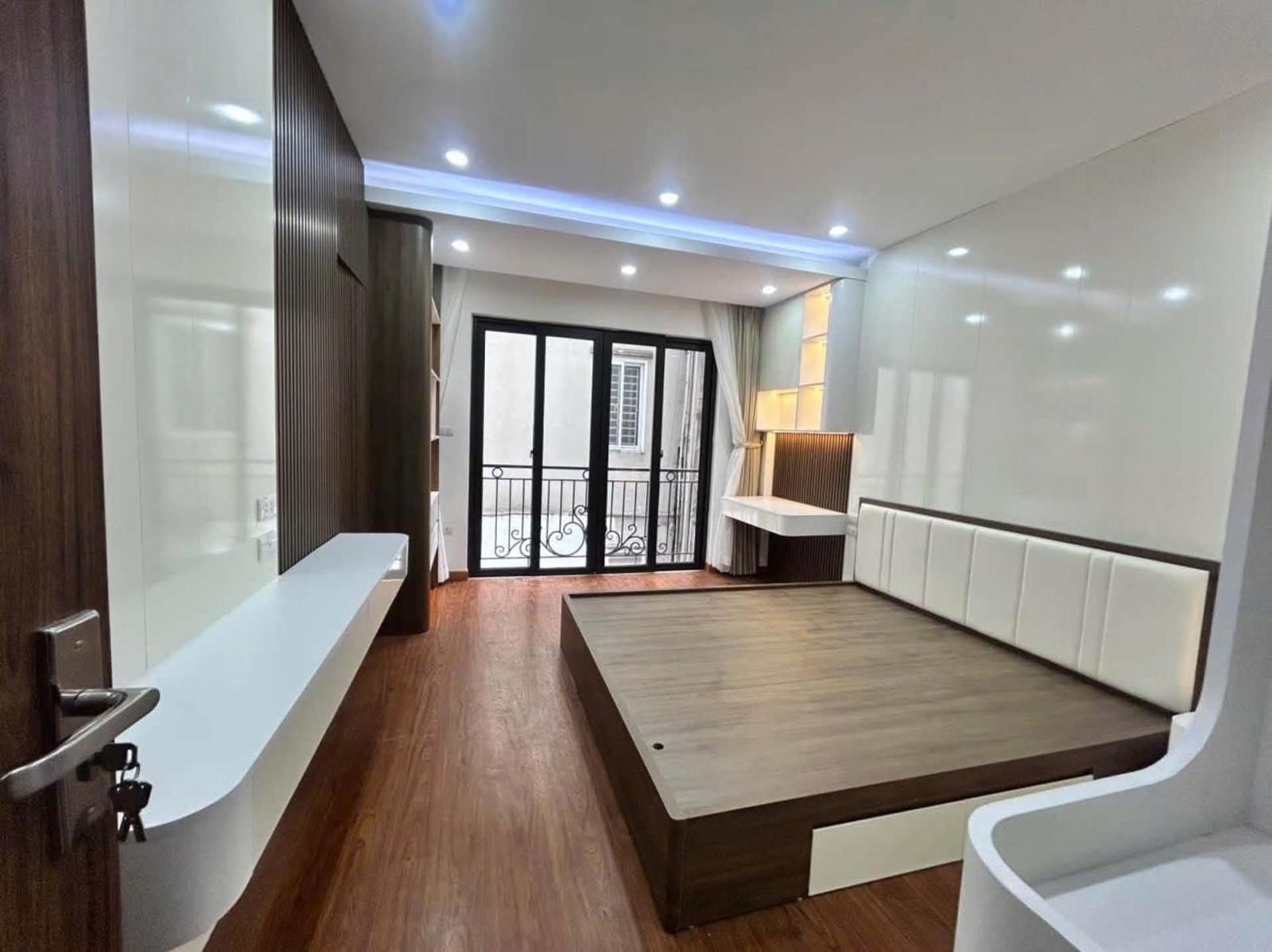 NHÀ MỚI ĐẸP 6 TẦNG THANG MÁY GẦN PHỐ LÊ DUẨN_NGÕ NÔNG THÔNG THOÁNG_55m2_TRƯỚC NHÀ RỘNG, hơn 12 tỷ
 16004131