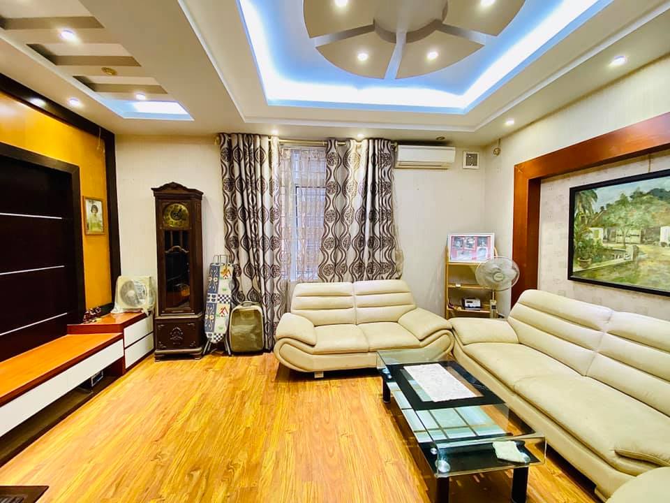 Bán nhà đường Cầu Giấy ngõ thông 2 xe tránh nhau 16004142