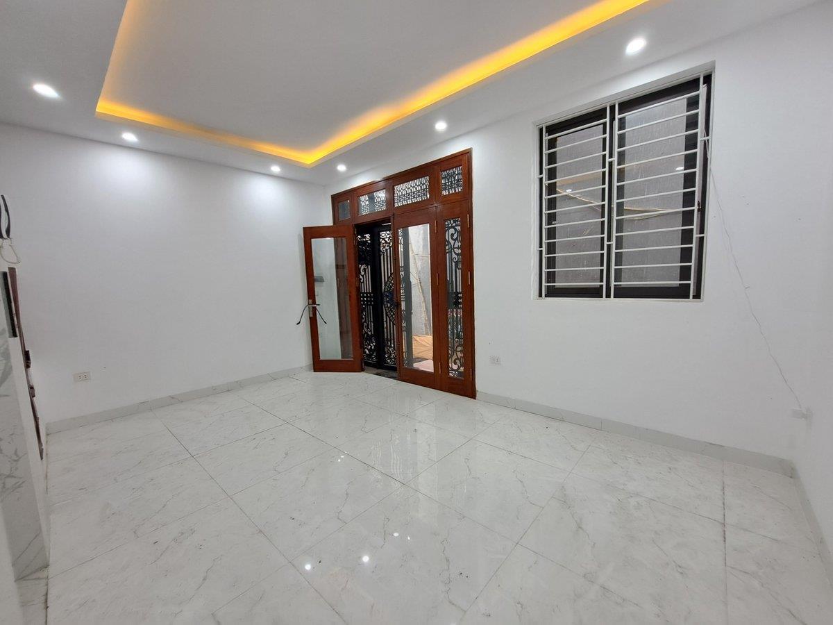 SIÊU PHẨM - TRUNG TÂM ĐỐNG ĐA - 6 TẦNG THANG MÁY MỚI TINH - HAI THOÁNG - GẦN Ô TÔ VÀI BƯỚC CHÂN RA 16004144