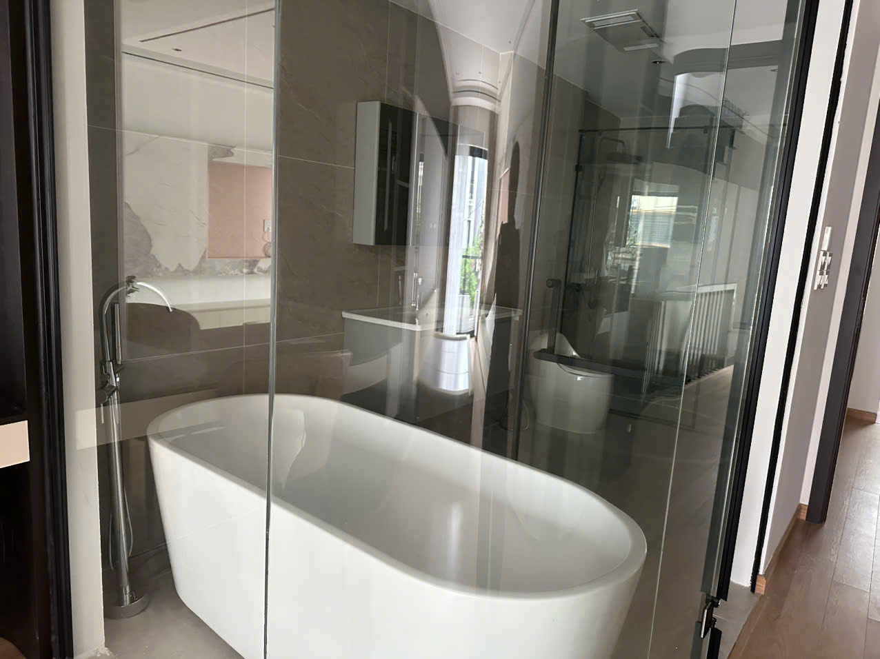 OTO NGỦ TRONG NHÀ - 57m2-  6 TẦNG THANG MÁY - 4M MẶT TIỀN- TRUNG TÂM QUẬN HOÀNG MAI. GIÁ 18.8 TỶ 16004166