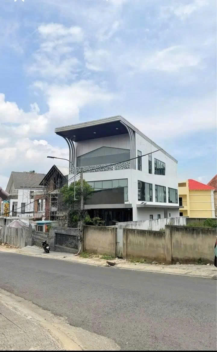 Cho thuê nhà 3 phòng Yersin, phường 9, Đà Lạt 65 triệu/tháng 16004194