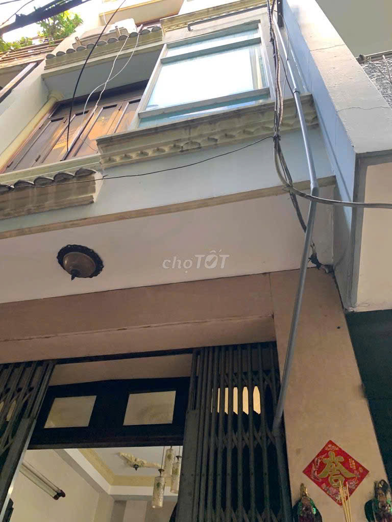 Cho Thuê Nhà 1 Trệt 3 Lầu, 3pn, Dtsd 128m2 + Nội Thất, Đ.Võ Văn Kiệt, P.5, Q.5 16004202