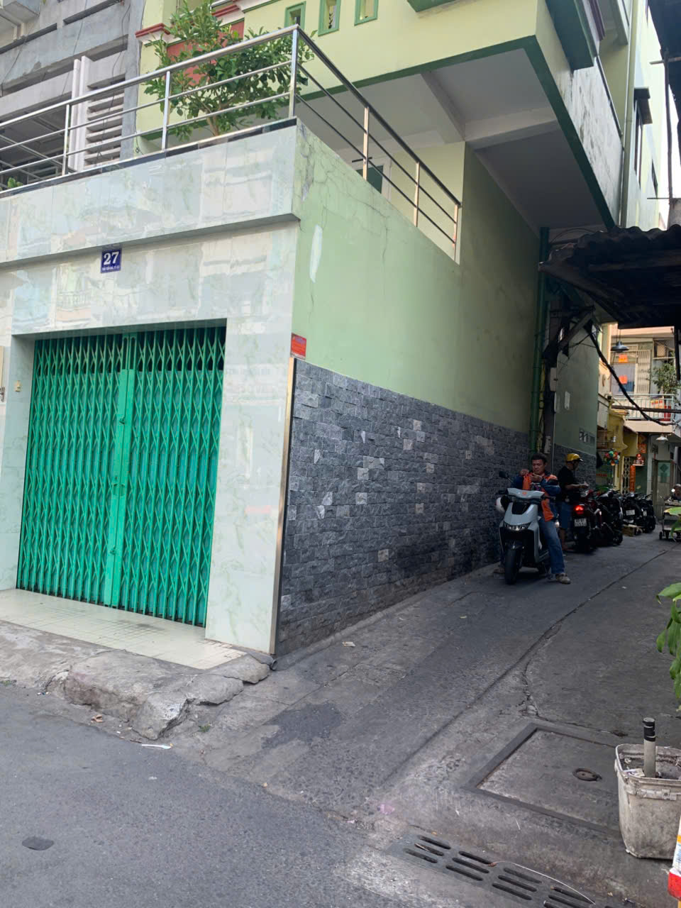 Cho Thuê Nhà 1 Trệt 3 Lầu, 3pn, Dtsd 128m2 + Nội Thất, Đ.Võ Văn Kiệt, P.5, Q.5 16004202