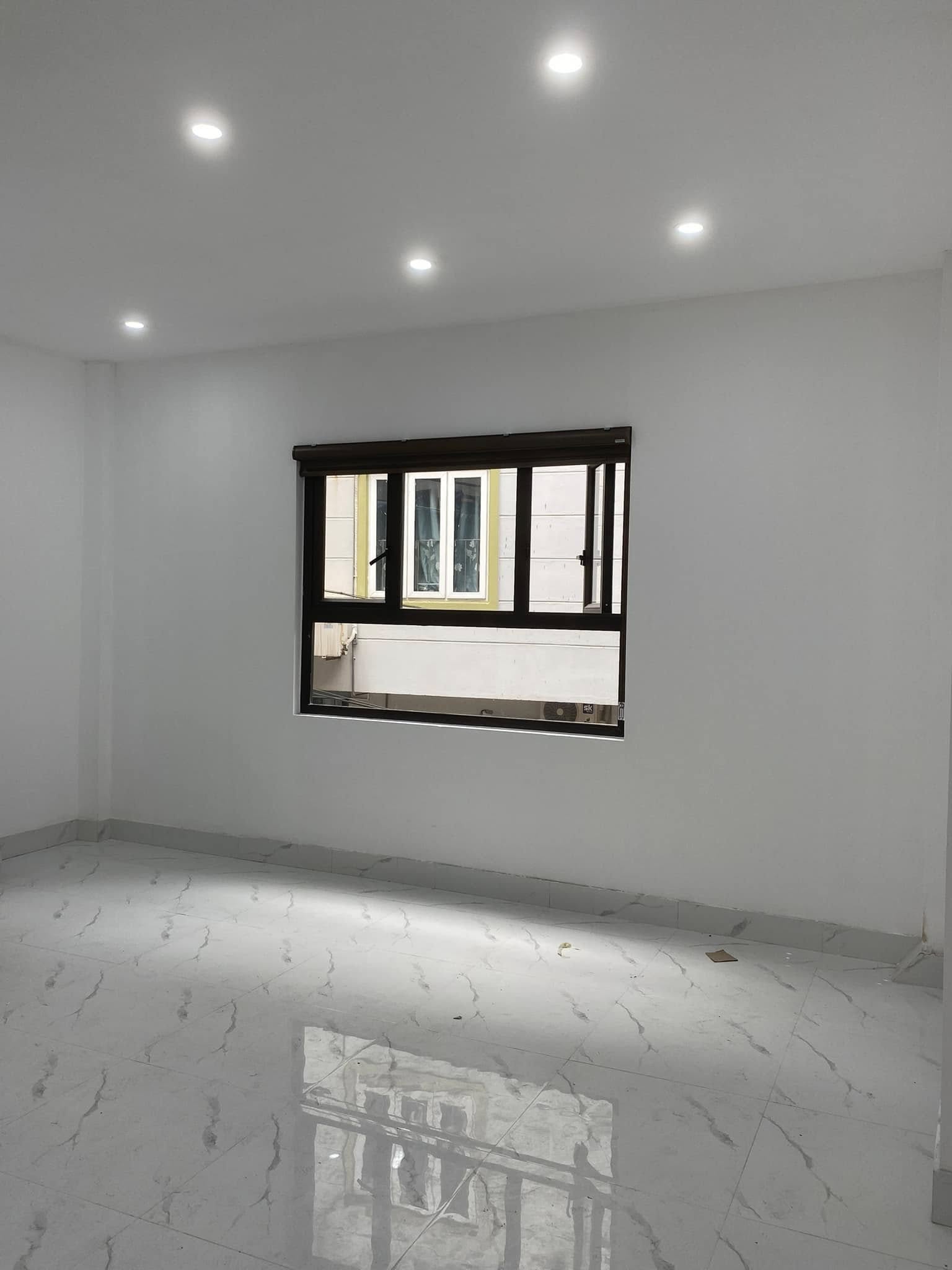Chính chủ cho thuê mặt bằng tầng 1 và phòng trọ tại số 220 Đê La Thành nhỏ 16004244