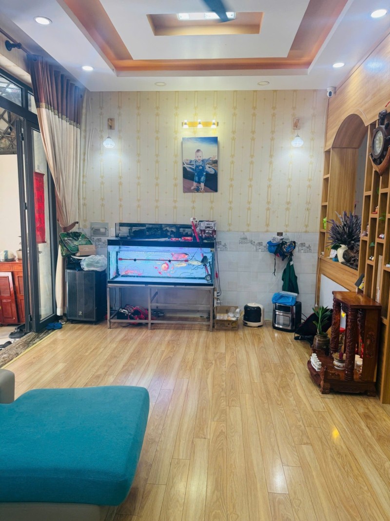 Bán nhà đường Đình Phong Phú, Q9, Thủ Đức, TP HCM. DT, 80m2, 3 tầng, SHR. Giá - 7.1 tỷ 16004257
