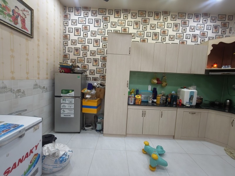 Bán nhà đường Đình Phong Phú, Q9, Thủ Đức, TP HCM. DT, 80m2, 3 tầng, SHR. Giá - 7.1 tỷ 16004257
