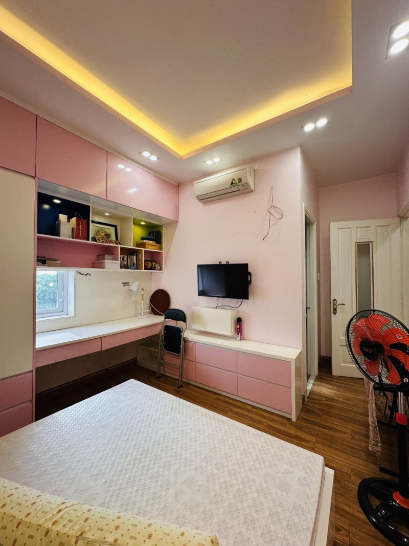Bán nhà đường Đình Phong Phú, Q9, Thủ Đức, TP HCM. DT, 80m2, 3 tầng, SHR. Giá - 7.1 tỷ 16004257