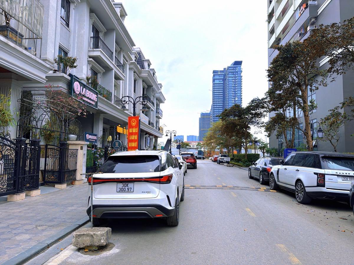  BIỆT THỰ LIỀN KỀ, KHU CIPUTRA, TÂY HỒ-VỈA HÈ-KD-Ô TÔ: 150M X5T, MT 7,5M, GIÁ 62 TỶ..
 16004288