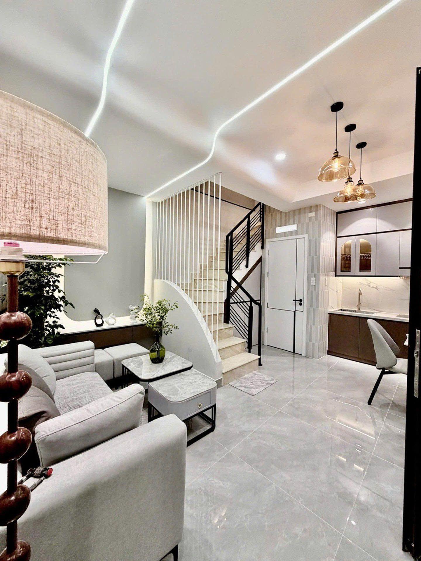 Bán nhà mặt tiền Bàu Cát; phường 14, Tân Bình (4x18m) nhà 3 tầng 16004353