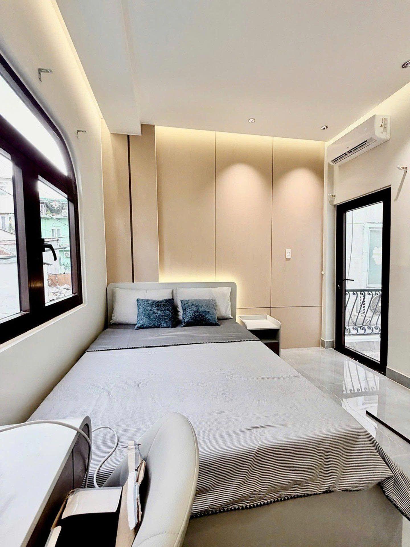 Bán nhà mặt tiền Bàu Cát; phường 14, Tân Bình (4x18m) nhà 3 tầng 16004353