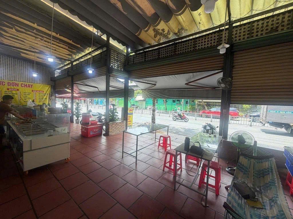 Cho thuê nhà Mặt Tiền Kênh Tân Hóa Q.Tân Phú 200m², NGANG 17.5M - CẠNH NGÃ TƯ ĐẦM SEN 16004422