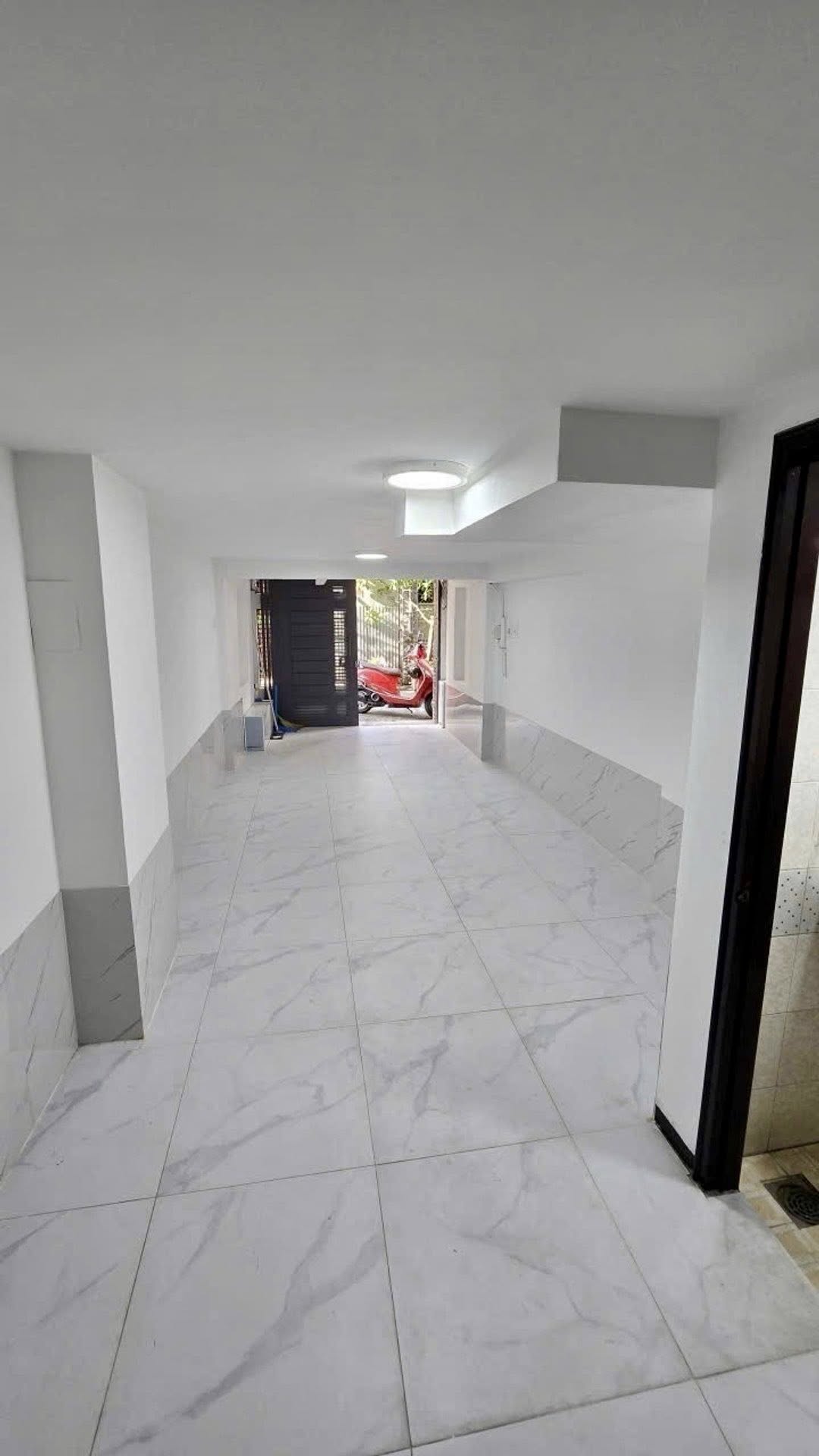 Bán nhà CHDV 6 phòng cao cấp – có thang máy – dòng tiền 40tr/tháng - Giá 9,3 tỷ. 16004427