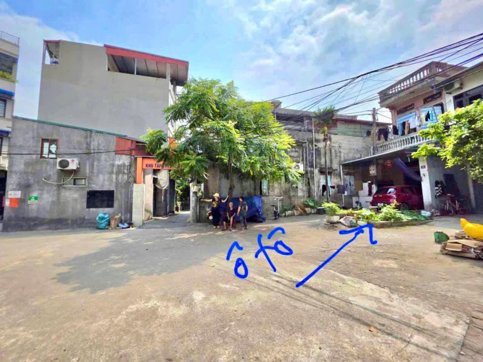Bán đất tặng nhà C4 Yên Viên Phù Đổng Gia Lâm Hà Nội lô góc 3 thoáng, ở ngay, 30m2, giá 3.6 tỷ 16004458