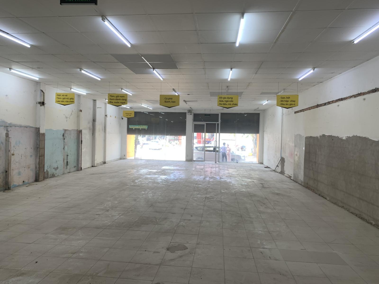 Cho Thuê Nhà Mặt Tiền Đường Lý Thánh Tông Quận Tân Phú.DT:9,2 X 23m.Giá 45 Triệu 16004463