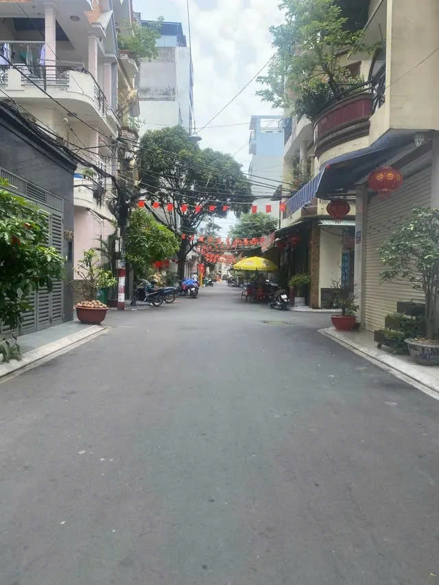 Bán nhà HXH Phạm Văn Bạch, 5x24, 6 tầng, tặng nội thất, phường Tân Sơn, giá 12,7 tỷ
 16004478