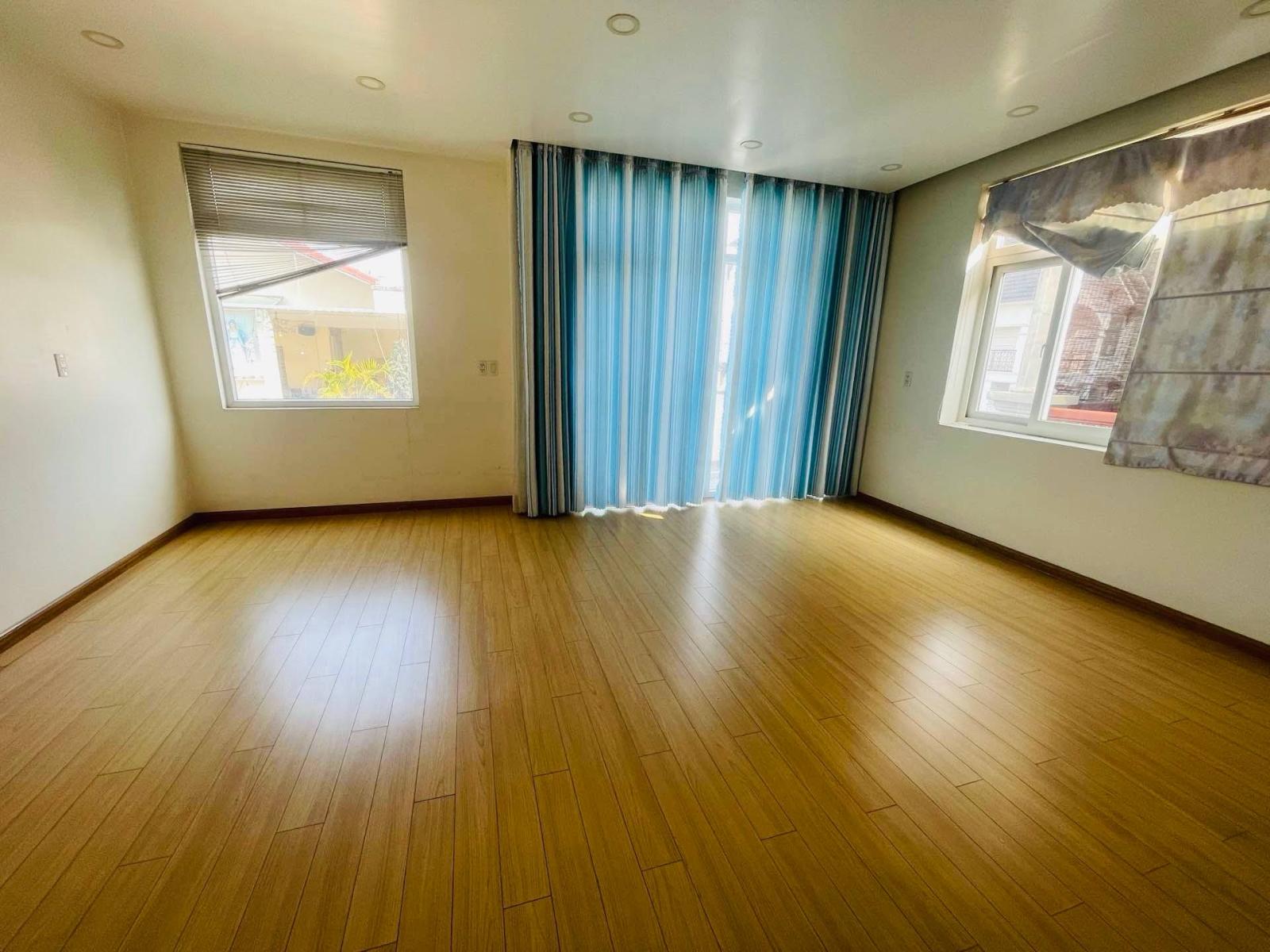 Bán nhà Gò Vấp, biệt thự 4 tầng, 90M2, hẻm xe hơi tránh 1/. sát mặt tiền, gần Nguyễn Văn Lượng 11.9 tỷ TL 16004537