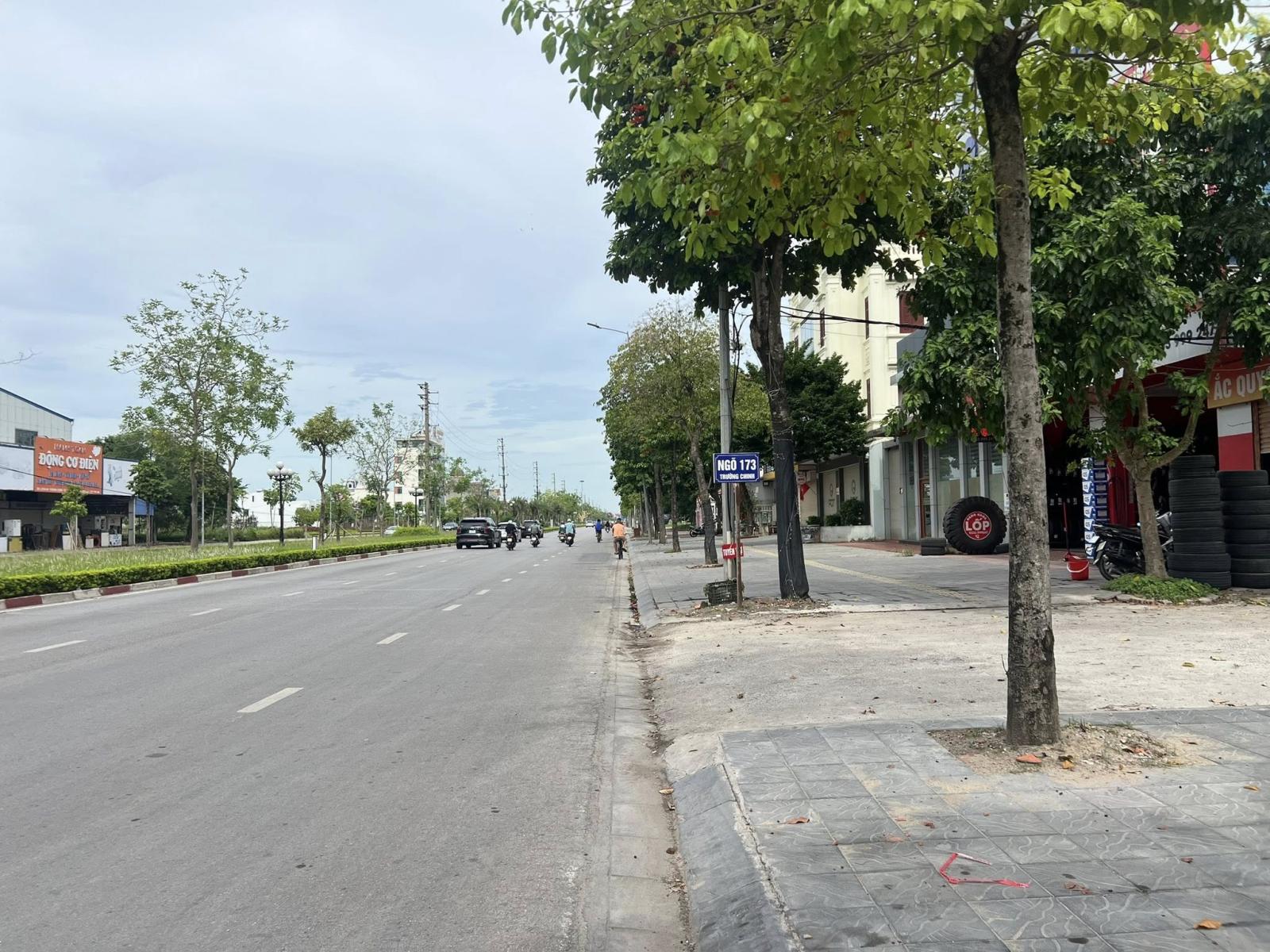 Bán lô đất 3 mặt tiền mặt đường Trường Chinh, TP Hải Dương, 789m2, lô góc, KD tốt, vị trí đẹp 16004550