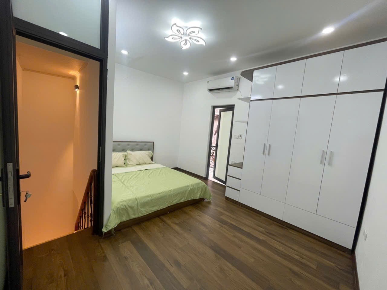 HÀNG LƯỢC - TRUNG TÂM PHỐ CỔ - VÀI BƯỚC RA PHỐ - FULL NỘI THẤT - Ở NGAY DT30m chỉ hơn 5 tỷ 16004551