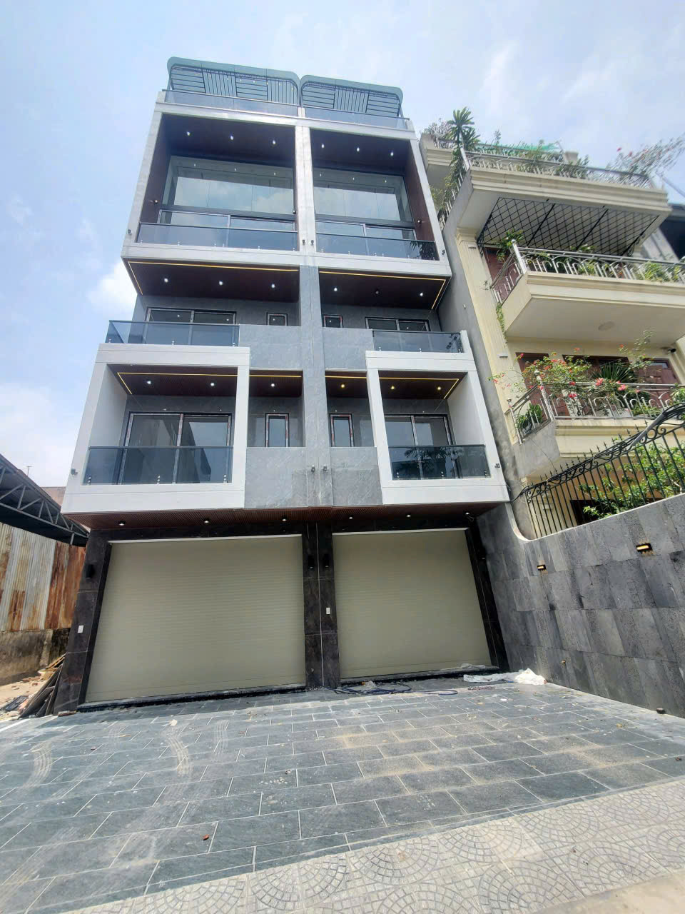 Bán nhà Thạch Bàn,Long Biên 6 tầng,92m,mt5.3m oto tránh nhỉnh 13 tỷ 16004552