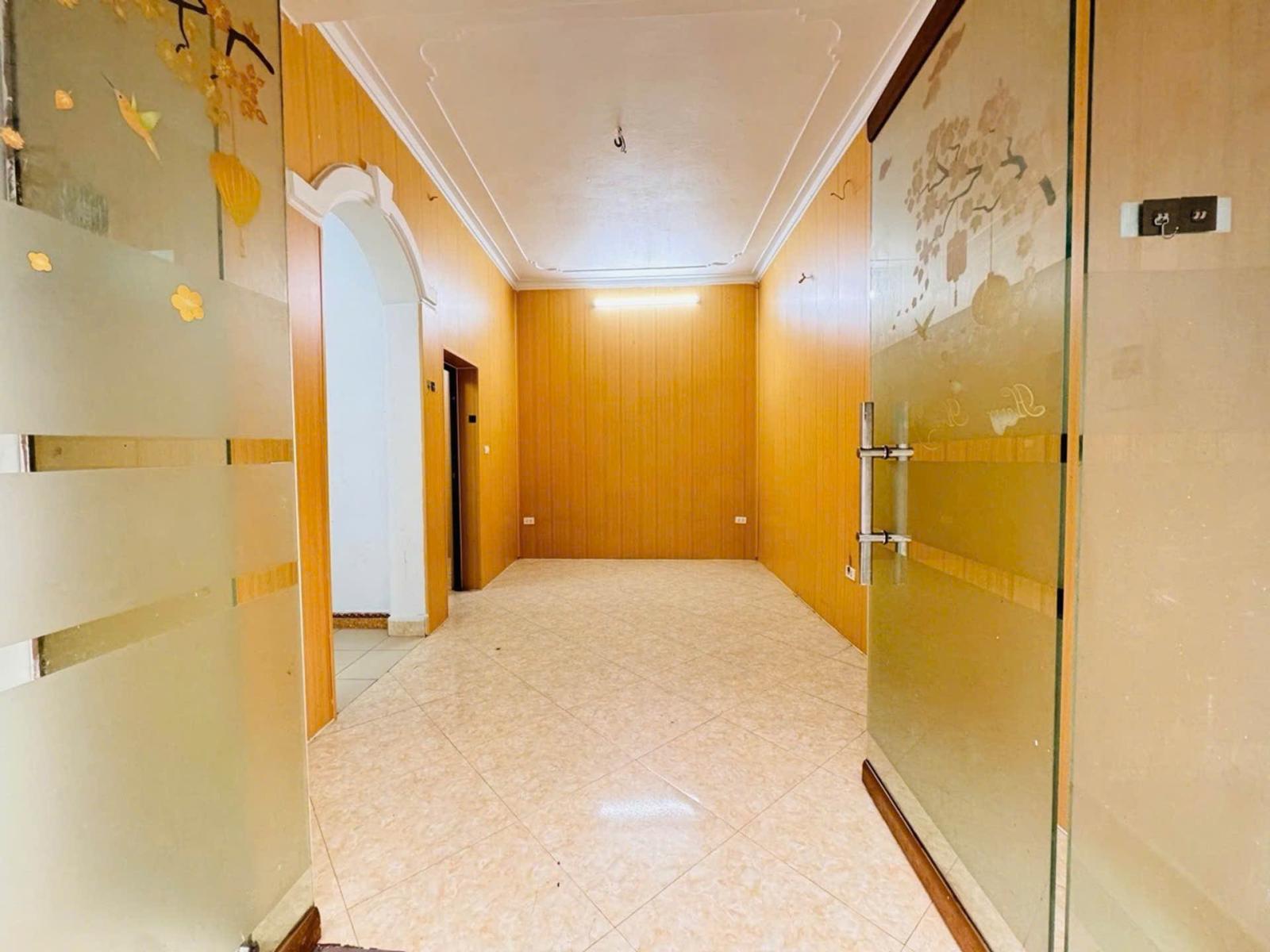 🔥 HIẾM – BÁN NHÀ MẶT TIỀN 6,7M - Chỉ 6,x tỷ 
📍 Kẻ Tạnh – Việt Hưng, cách 20m ra ngõ ôtô 16004629
