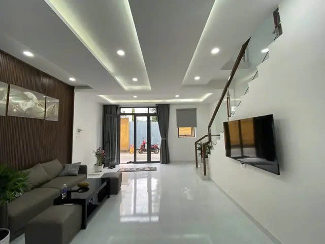 NHÀ ĐẸP 1 LẦU ĐƯỜNG TÂY THẠNH – VỊ TRÍ ĐẮC ĐỊA - 42M2 NGANG GẦN 6M 5,9 TỶ TL 16004641