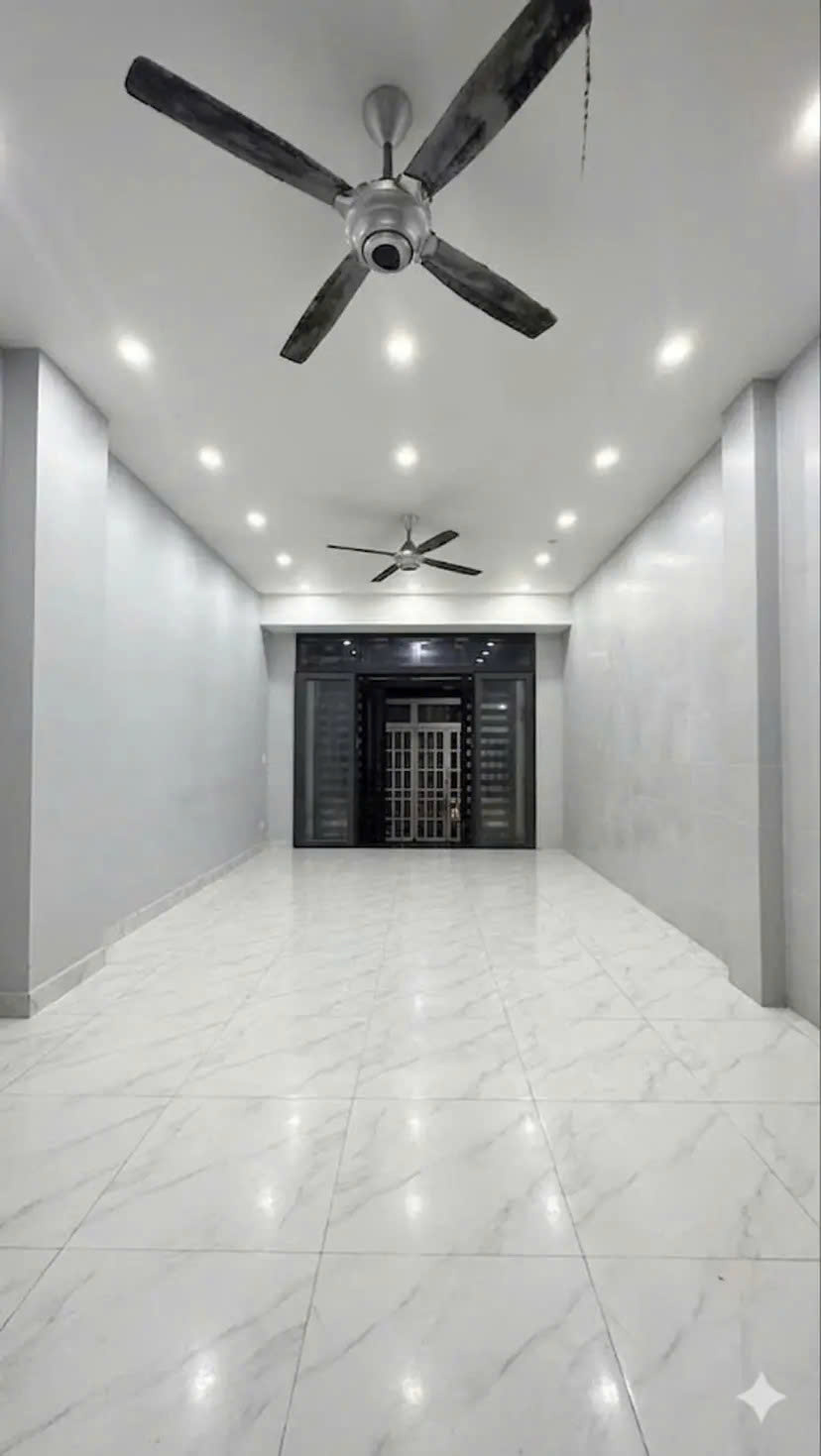 BÁN NHÀ ĐẸP MỚI TOANH SÁT BÊN AEON TÂN PHÚ  16004645