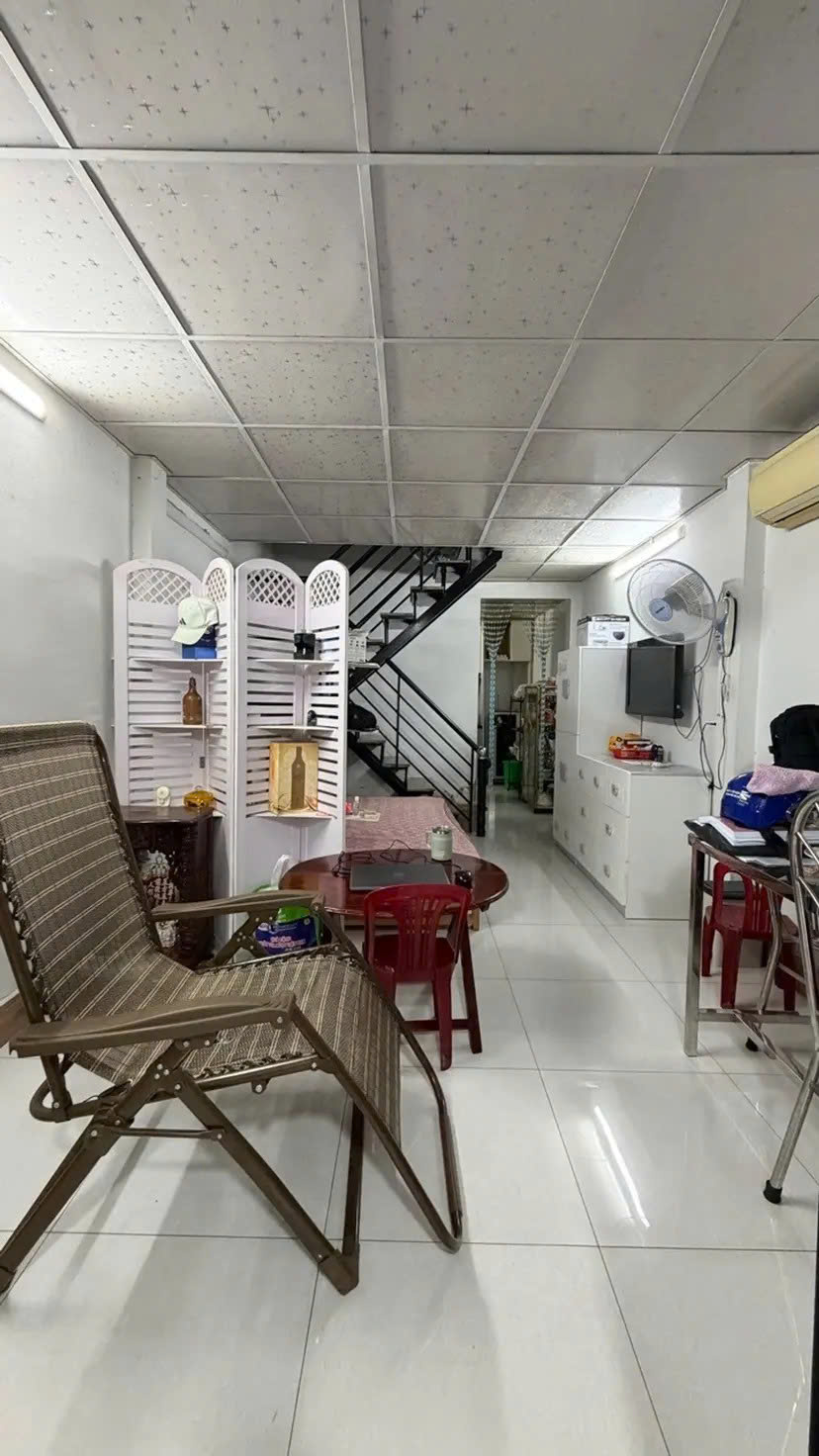BÁN NHÀ ĐẸP 2 TẦNG Ở NGAY KHU VỰC TÂN PHÚ GẦN LUỸ BÁN BÍCH  16004646