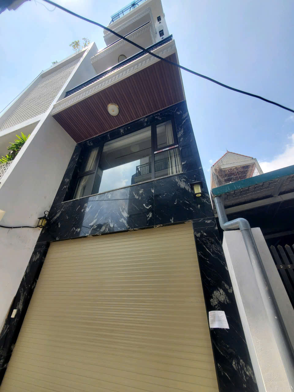 Bán nhà Phố Trạm,Long Biên 7 tầng,50m,mt4m gần phố nhỉnh 11 tỷ 16004662
