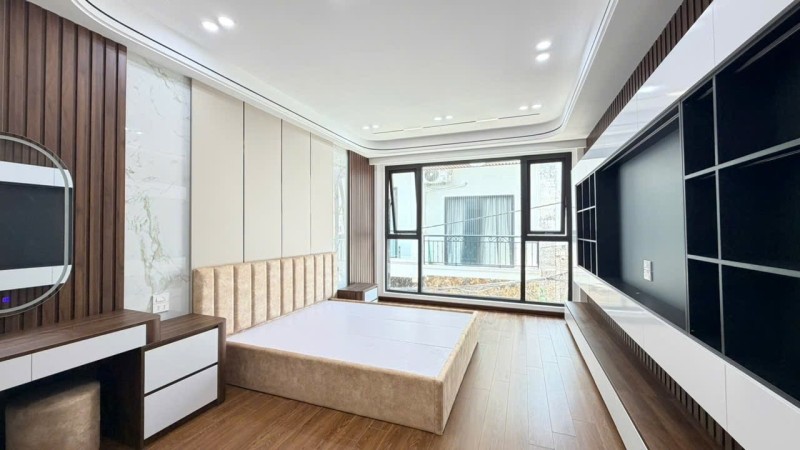 Bán nhà Phố Trạm,Long Biên 7 tầng,50m,mt4m gần phố nhỉnh 11 tỷ 16004662