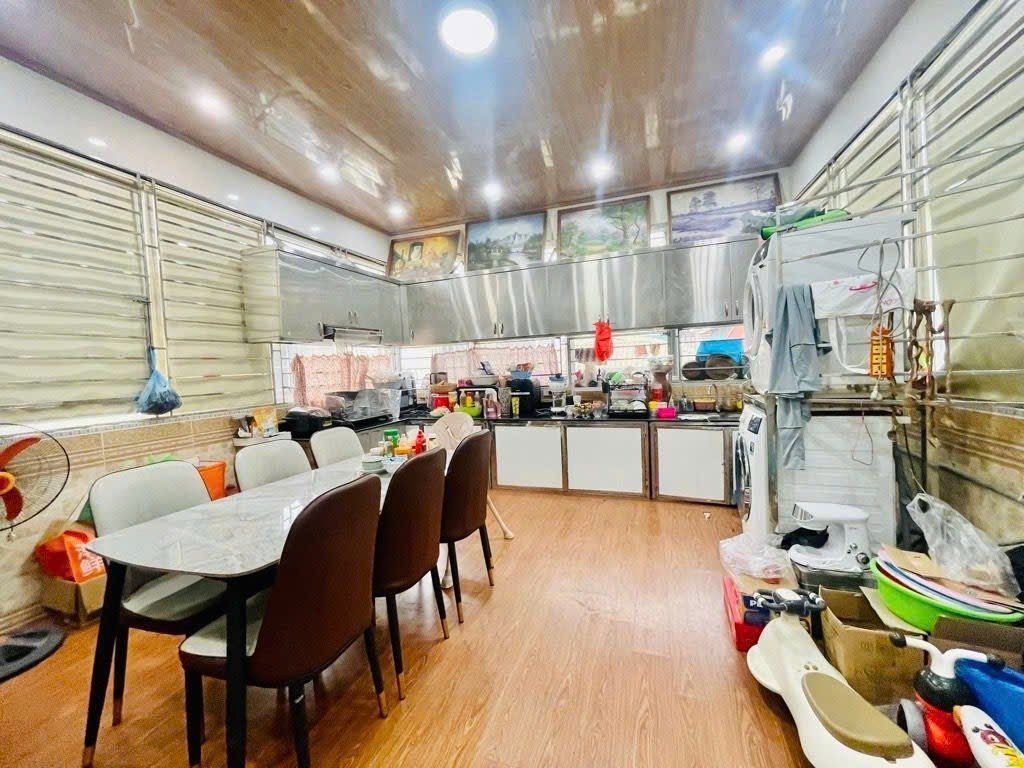 Bán Nhà Đội Cấn. Ba Đình. Ô Tô. DT 45m2. MT 12m. 5 Tầng. Giá 14.7 Tỷ 16004701