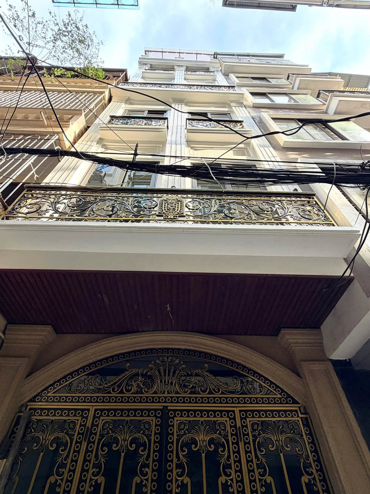 NHÀ ĐẸP, PHỐ TRẦN QUỐC HOÀN, CẦU GIẤY-PHÂN LÔ-KD-Ô TÔ: 35/42M X7T, MT 4M, GIÁ 17,4 TỶ. 16004702